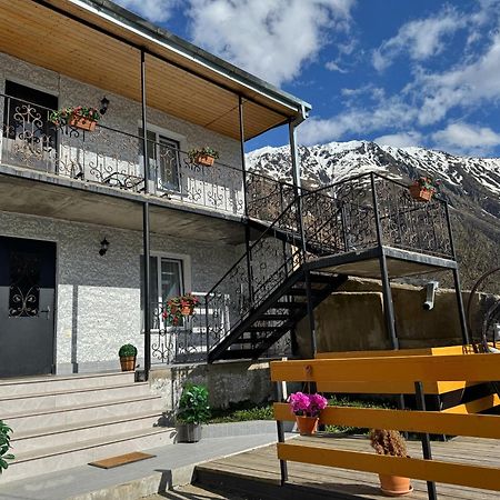 Hotel Elia Kazbegi エクステリア 写真