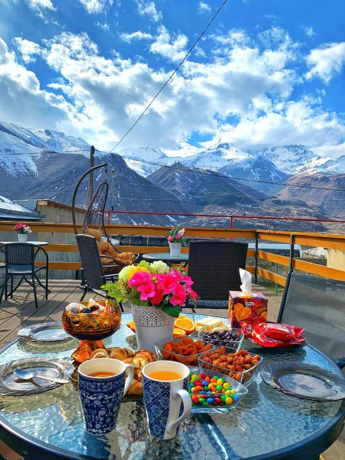 Hotel Elia Kazbegi エクステリア 写真