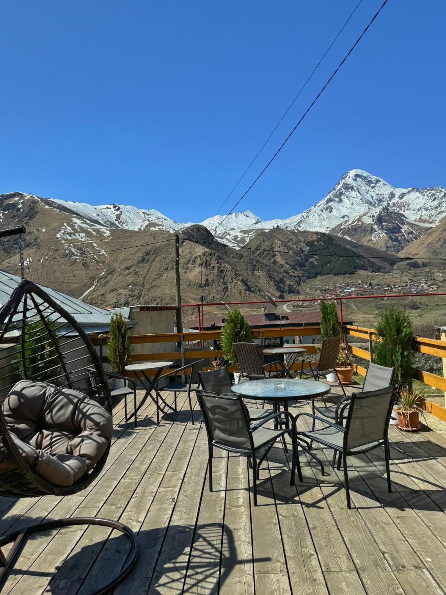 Hotel Elia Kazbegi エクステリア 写真