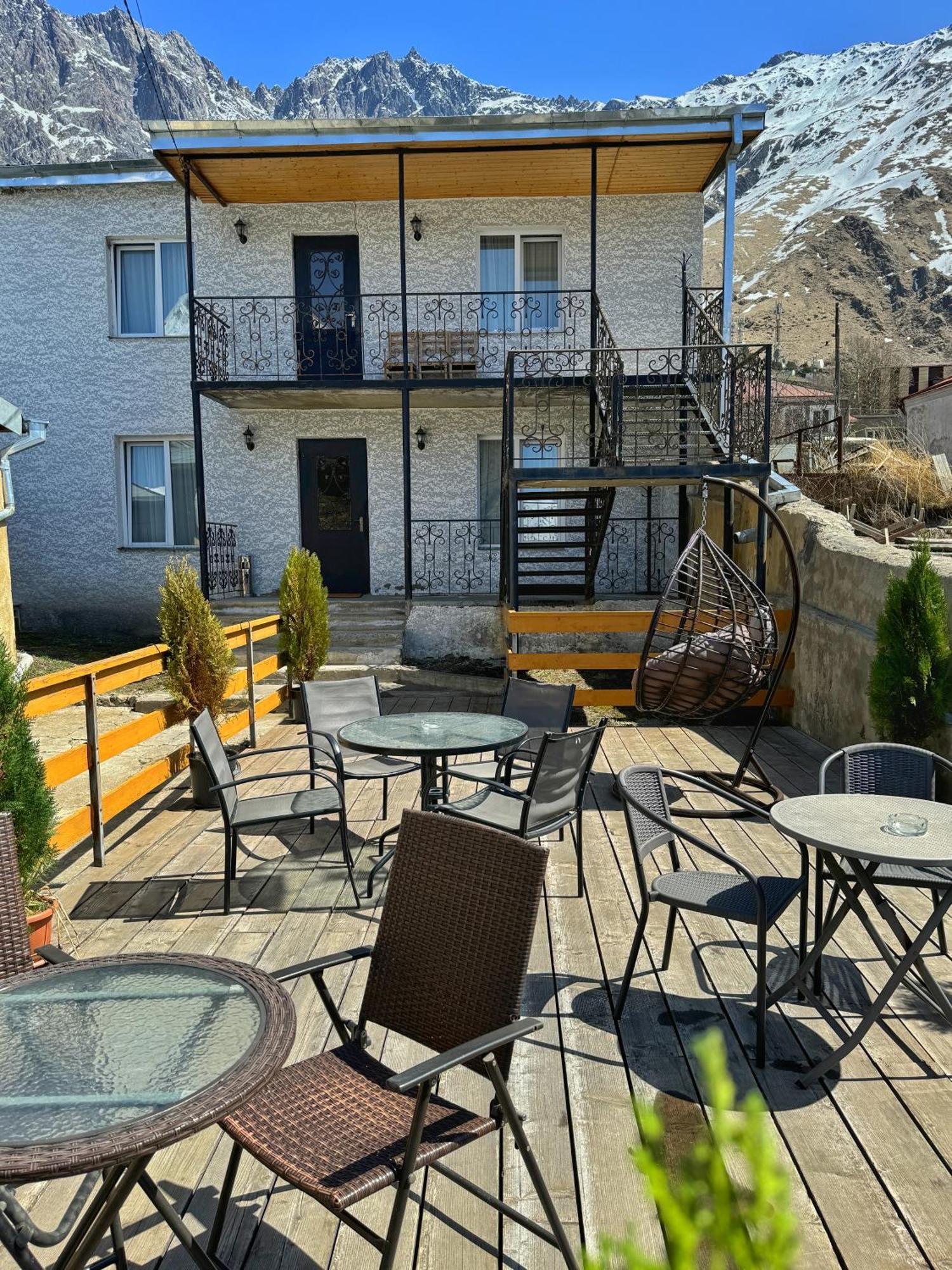 Hotel Elia Kazbegi エクステリア 写真
